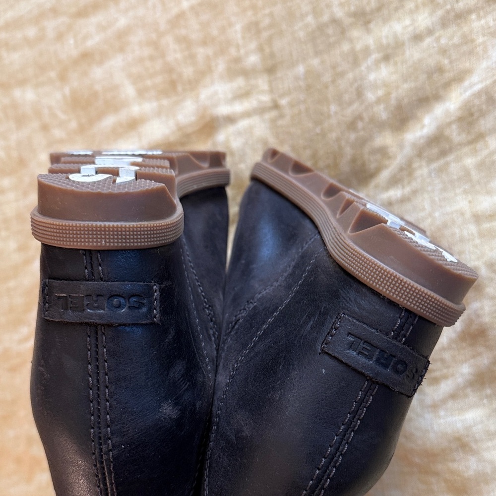 Joan of Arctic Wedge II zip up boots - Picture 14 of 17